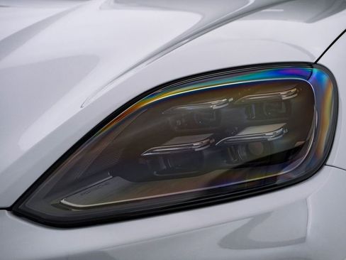 New 2026 Porsche Cayenne image 7