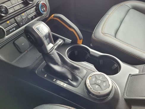 Used 2023 Ford Bronco Badlands image 12