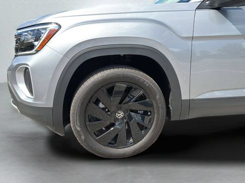 Used 2026 Volkswagen Atlas SE w/ Panoramic Sunroof Package FWD image 42