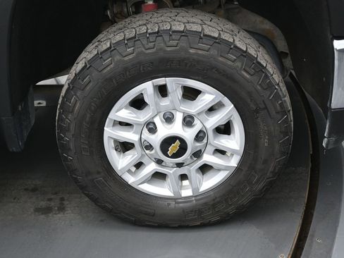 Used 2022 Chevrolet Silverado 2500 LT w/ Convenience Package AWD/4WD image 36