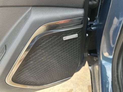 Used 2026 Chevrolet Traverse RS w/ LPO, Floor Liner Package FWD image 10