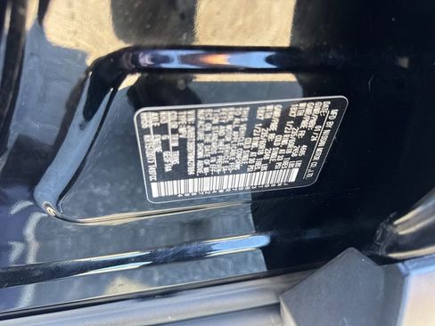 Used 2024 Nissan Rogue SV image 33