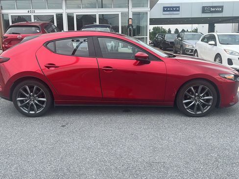 Used 2019 MAZDA MAZDA3 AWD Hatchback image 4