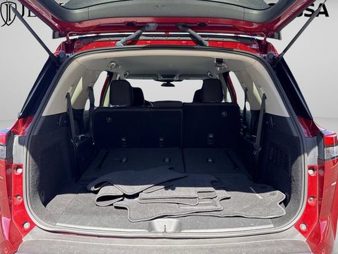 Certified 2023 Nissan Pathfinder SV FWD image 17