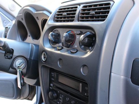 Used 2004 Nissan Xterra XE image 21