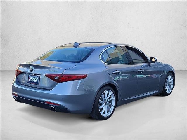 Used 2019 Alfa Romeo Giulia RWD image 5