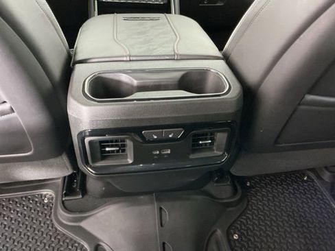 Used 2024 GMC Sierra 2500 AT4X image 29