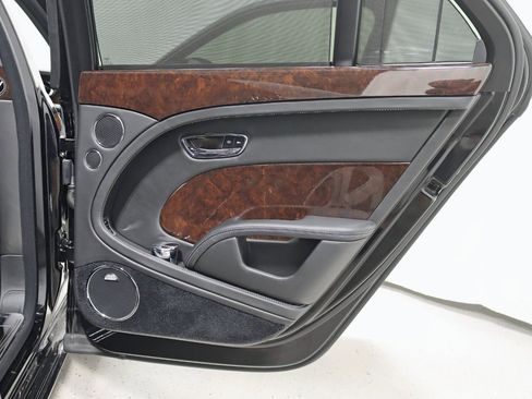 Used 2016 Bentley Mulsanne Speed image 37