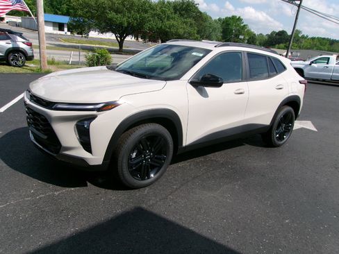 New 2026 Chevrolet Trax ACTIV FWD image 7