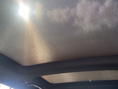 Used 2022 Mercedes-Benz GLC 43 AMG 4MATIC image 38