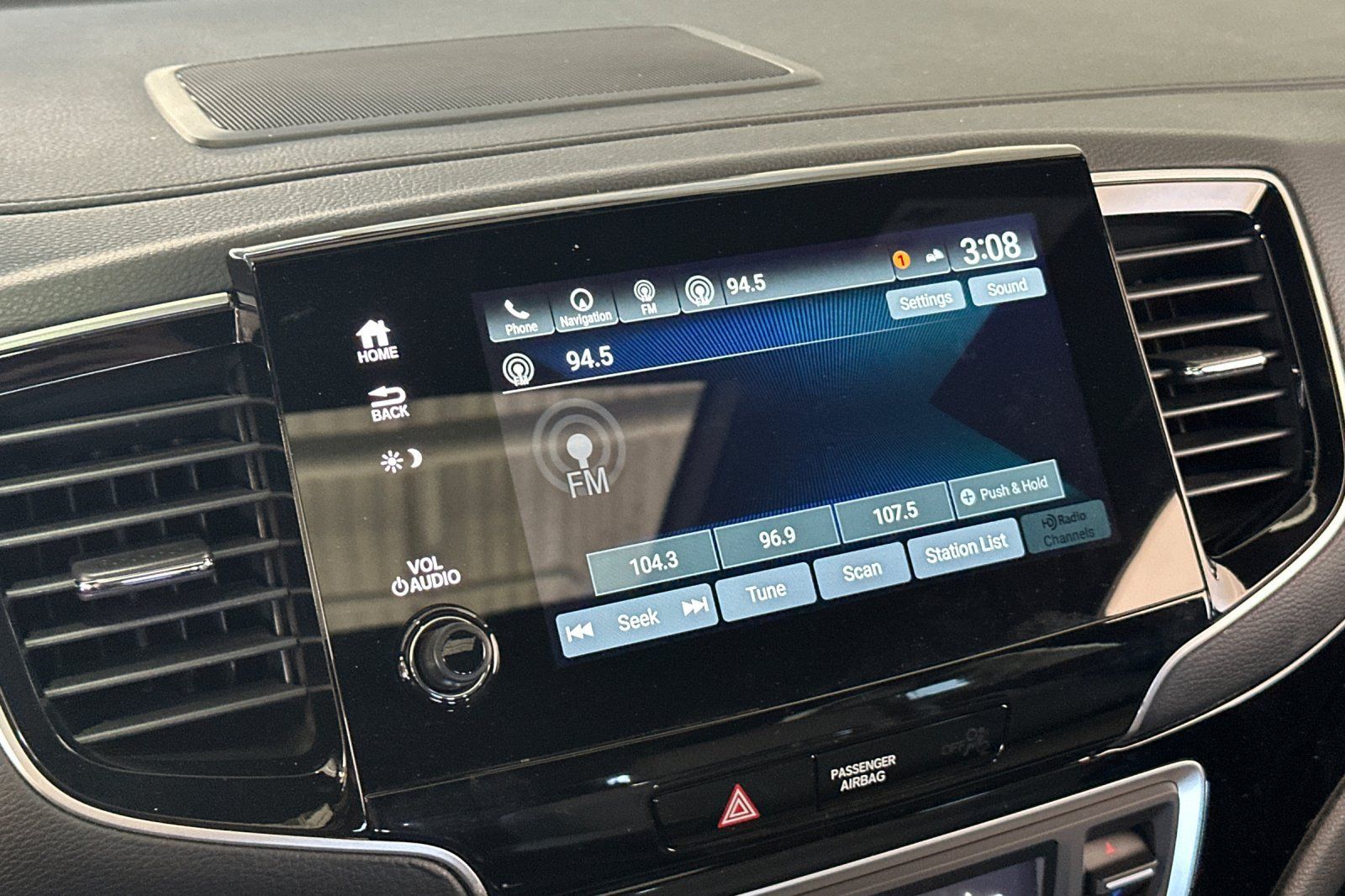 Used 2023 Honda Passport Elite image 22