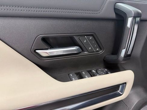 New 2026 GMC Hummer EV SUV AWD/4WD image 14
