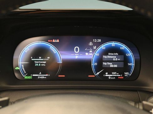 Certified 2025 Toyota Crown Signia image 26