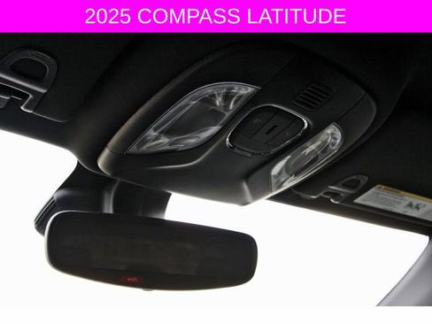 Used 2025 Jeep Compass Latitude image 22