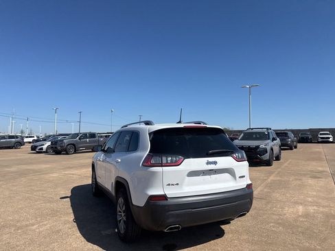 Used 2021 Jeep Cherokee Latitude Lux image 18