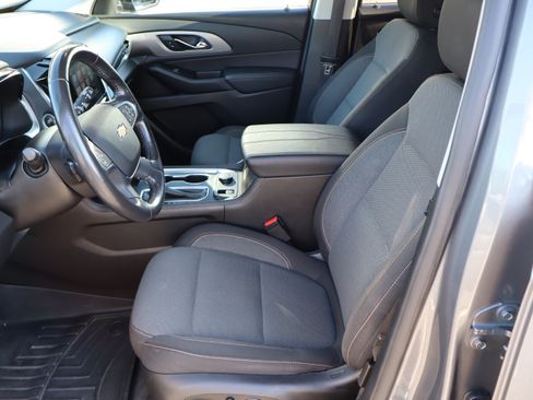 Used 2019 Chevrolet Traverse LT FWD image 16