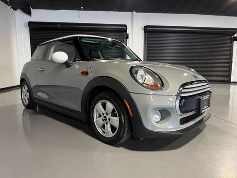 Used 2014 MINI Cooper 2-Door Hardtop FWD image 3