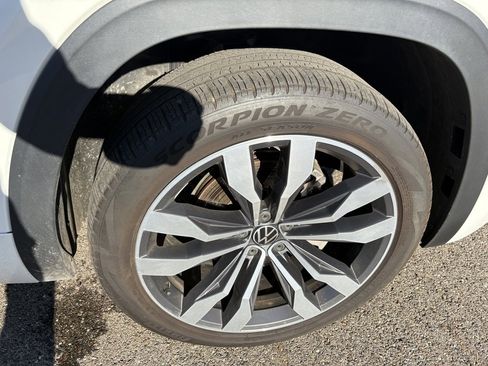 Used 2022 Volkswagen Atlas Cross Sport SEL Premium R-Line image 14