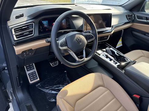 New 2026 Volkswagen Atlas Cross Sport SEL R-Line AWD/4WD image 2