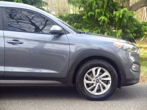 Used 2016 Hyundai Tucson SE w/ Option Group 02 image 18