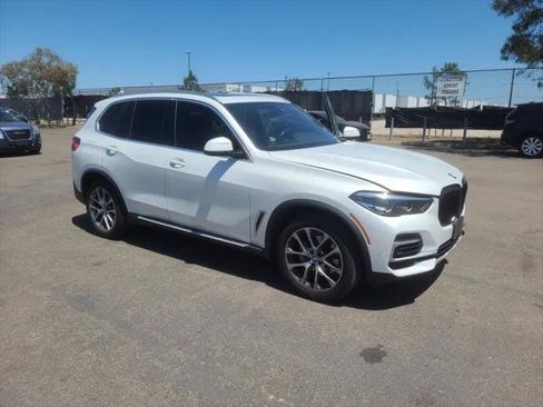 Used 2023 BMW X5 xDrive40i w/ Premium Package AWD/4WD image 12