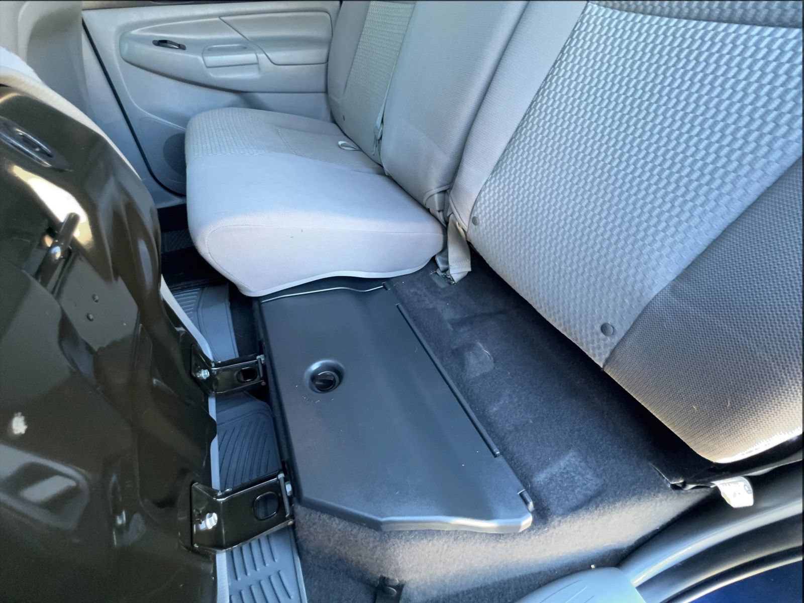Used 2012 Toyota Tacoma PreRunner w/ SR5 Pkg RWD image 32
