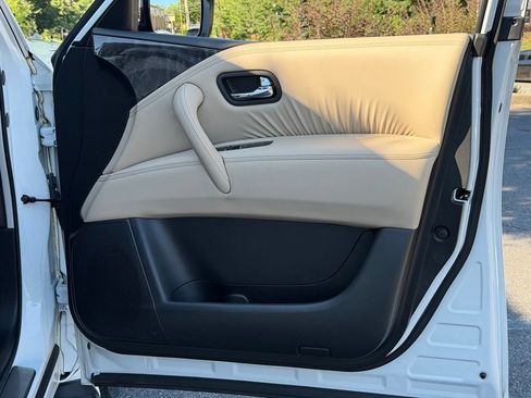 Used 2022 Nissan Armada Platinum w/ Captain's Chairs Package RWD image 37