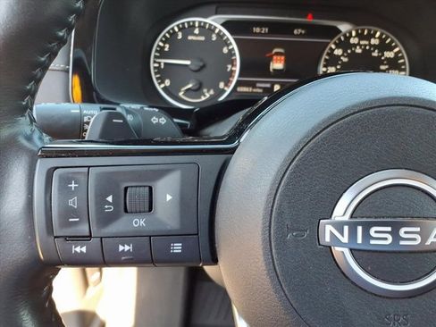 Used 2022 Nissan Pathfinder SL image 9