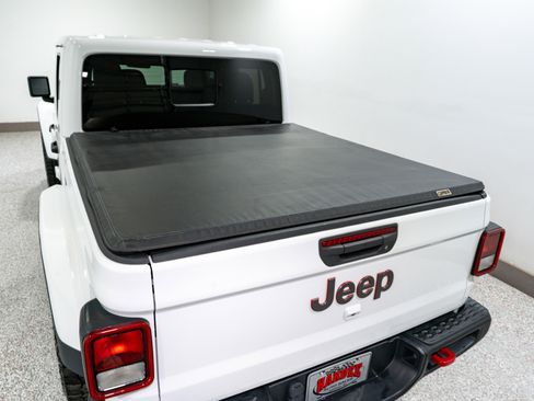 Used 2023 Jeep Gladiator Rubicon w/ Cold Weather Group image 11