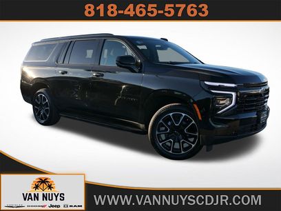 Used 2025 Chevrolet Suburban RST