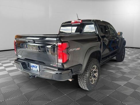 Used 2026 Chevrolet Colorado ZR2 w/ Technology Package AWD/4WD image 5
