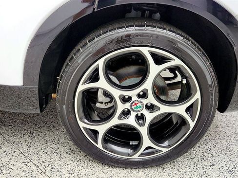 Used 2024 Alfa Romeo Tonale Ti AWD/4WD image 9