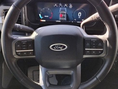 Used 2024 Ford F250 Lariat w/ Chrome Package image 12
