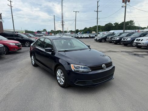 Used 2011 Volkswagen Jetta SE FWD image 7