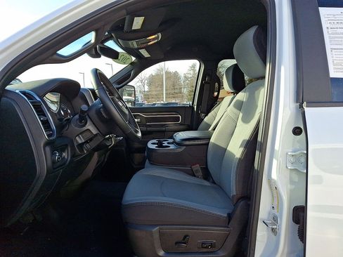 Used 2024 RAM 2500 Big Horn w/ Bed Utility Group image 3