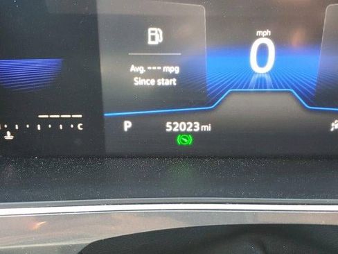 Used 2022 Volkswagen Tiguan SE AWD/4WD image 24