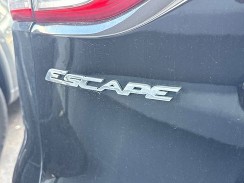 Used 2016 Ford Escape SE AWD/4WD image 22