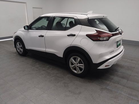 Used 2022 Nissan Kicks S image 3