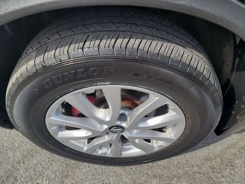 Used 2019 Nissan Rogue SV AWD/4WD image 30