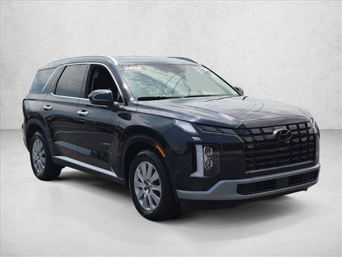 Used 2024 Hyundai Palisade SEL FWD image 3