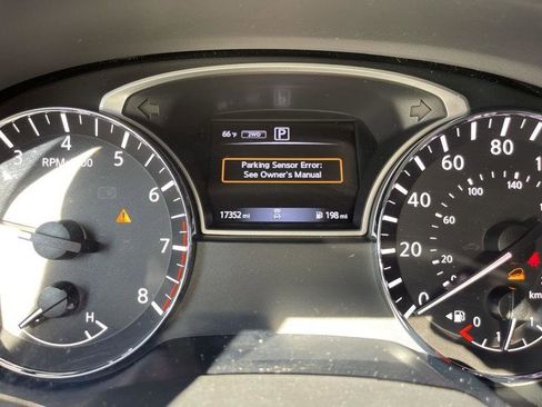Used 2019 Nissan Pathfinder S AWD/4WD image 16