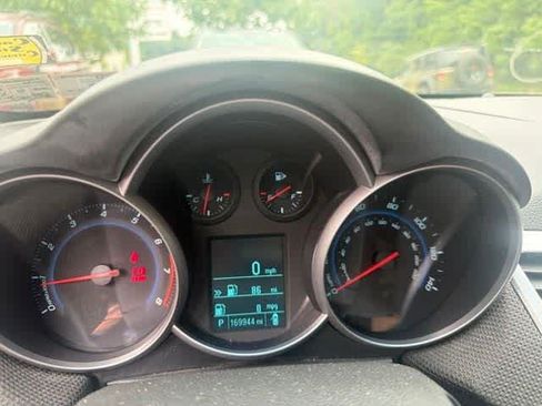 Used 2012 Chevrolet Cruze LT FWD image 22