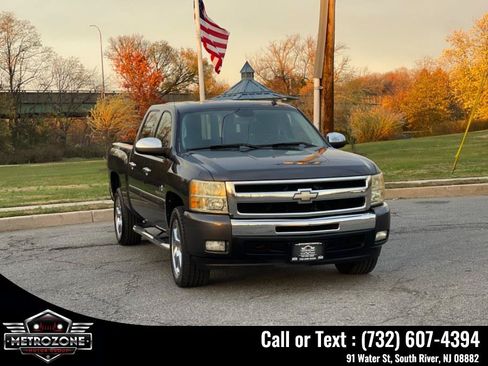 Used 2011 Chevrolet Silverado 1500 LT w/ Texas Edition RWD image 12