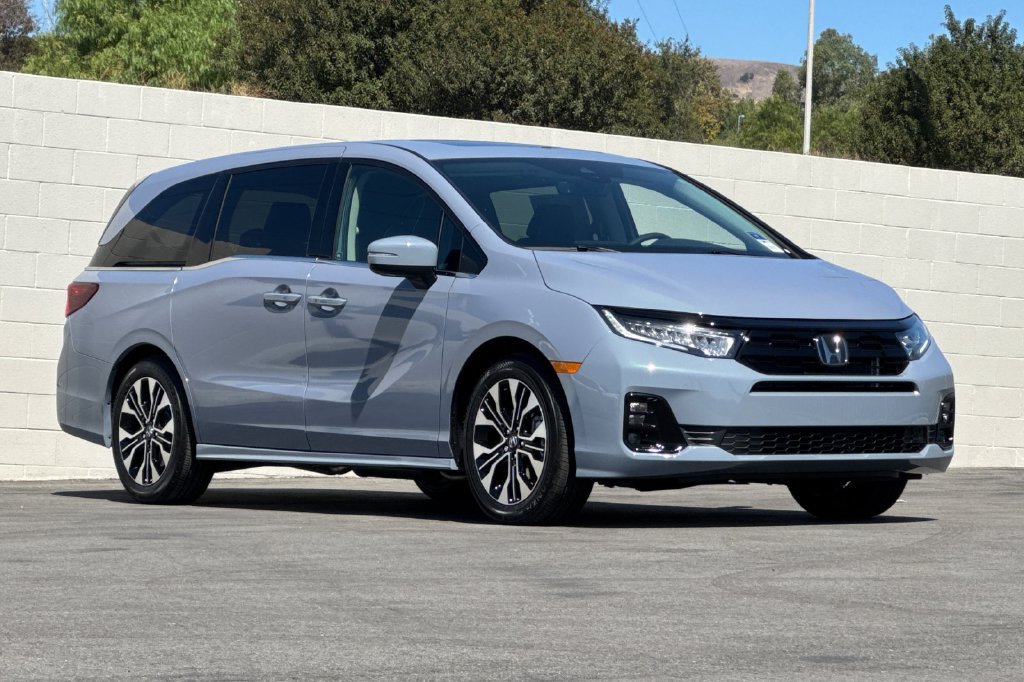 New 2027 Honda Odyssey Elite image 2