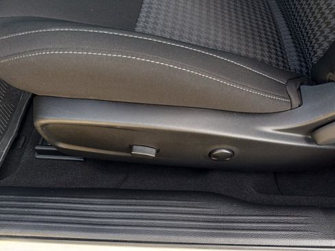 Used 2023 Dodge Challenger R/T w/ T/A Package image 11