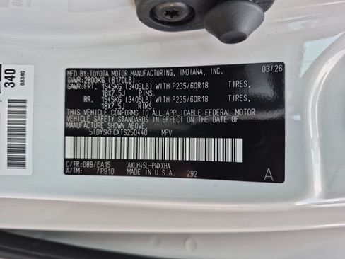 Certified 2026 Toyota Sienna XLE AWD/4WD image 29