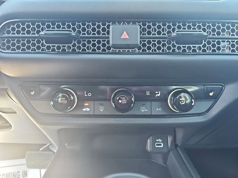 Used 2025 Honda HR-V Sport image 22