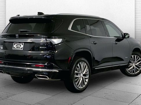 Used 2026 Buick Enclave Avenir w/ Super Cruise Package AWD/4WD image 13