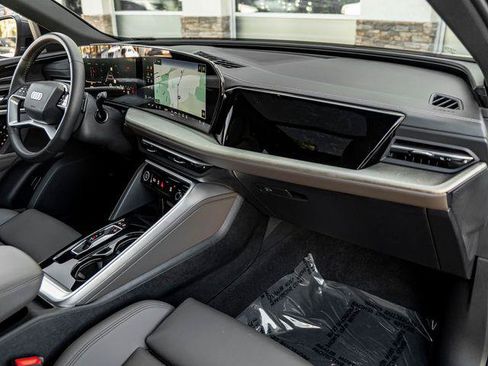Certified 2025 Audi Q5 Premium Plus w/ Premium Plus AWD/4WD image 34