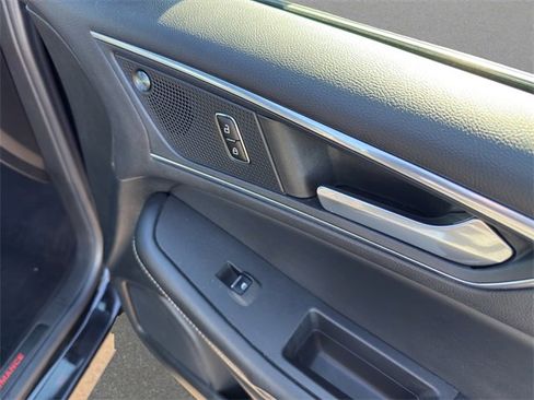 Used 2022 Ford Edge ST image 16